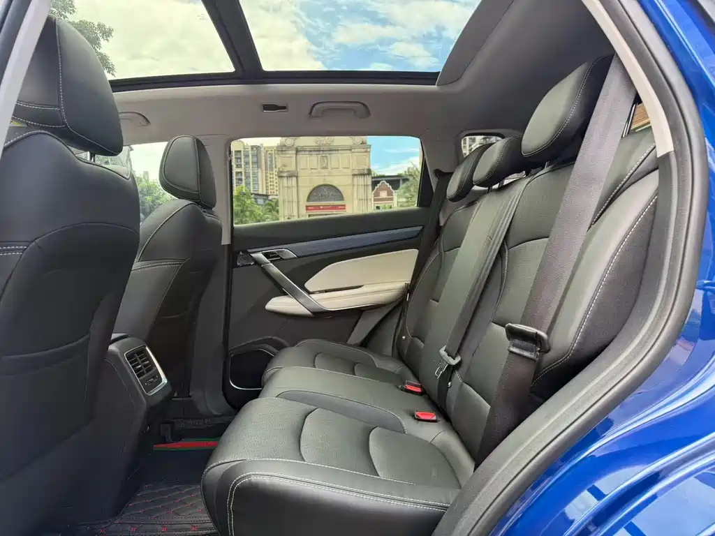 Geely Boyue — миниатюра 15