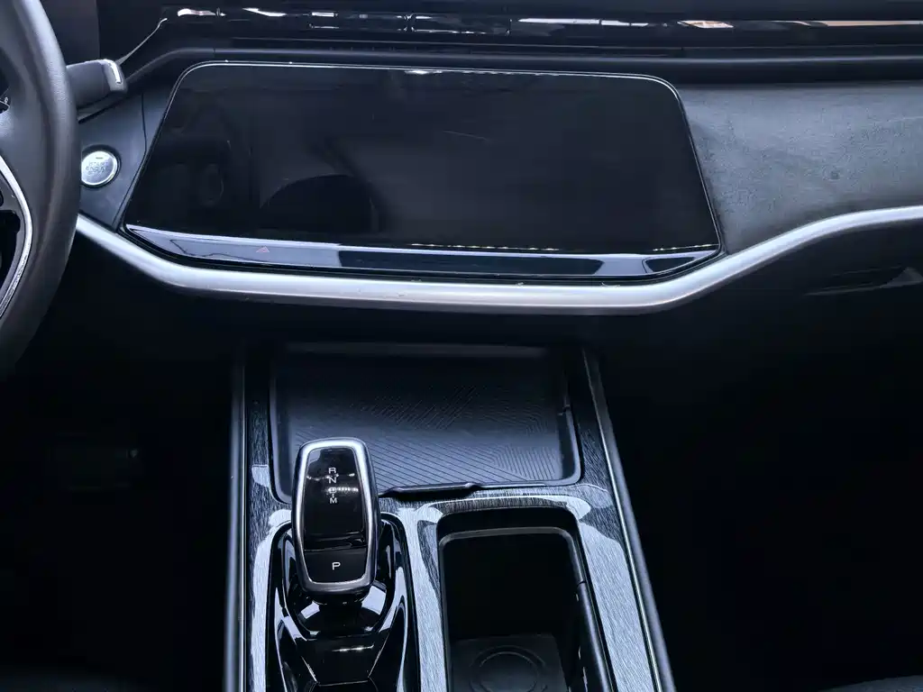 Aeolus Yixuan MAX 1.5T Super Handsome Trend Dad Edition, фото 7