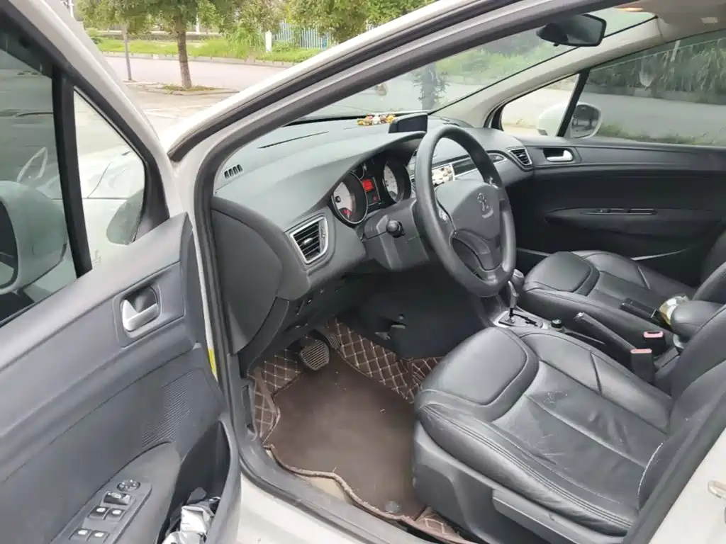 Peugeot 308 — миниатюра 16