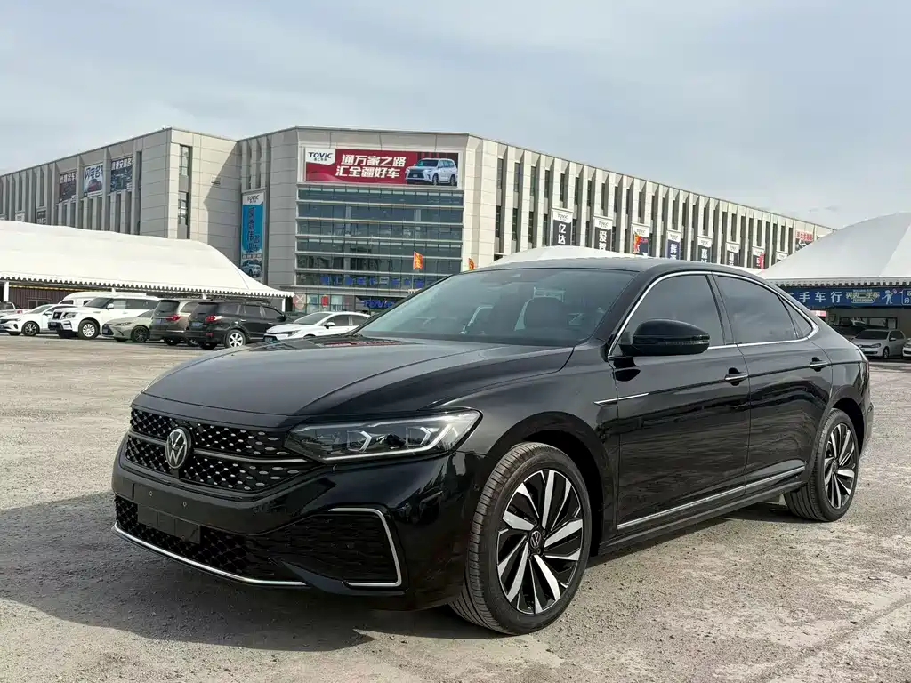 Volkswagen Passat - фото 3