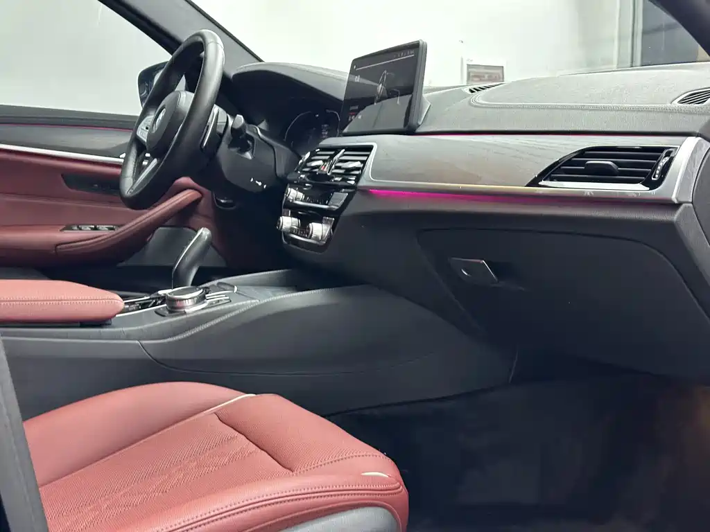 BMW 5 Series — миниатюра 18