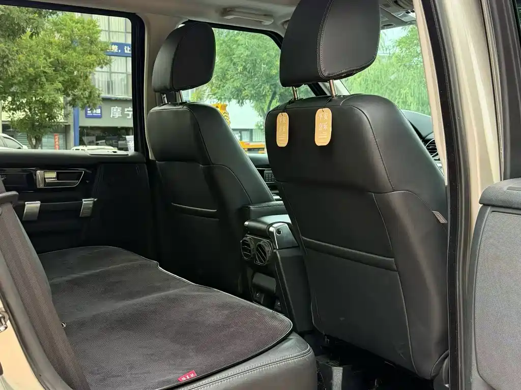 Land Rover Discovery — миниатюра 5