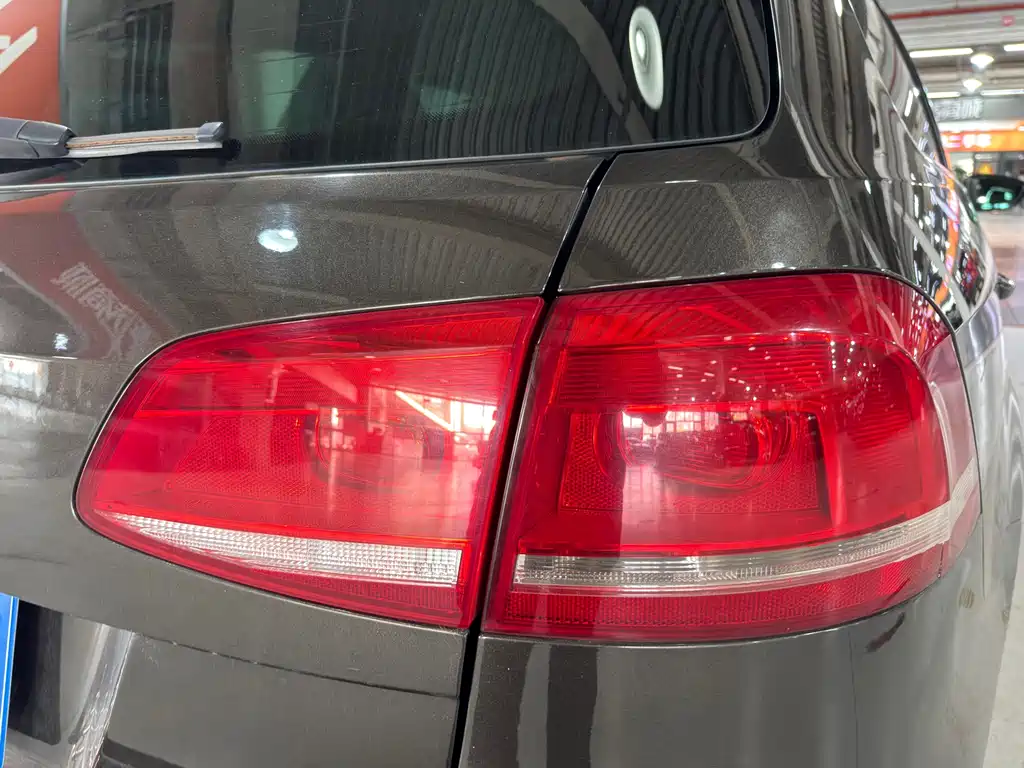 Volkswagen Magotan (Import) — миниатюра 19