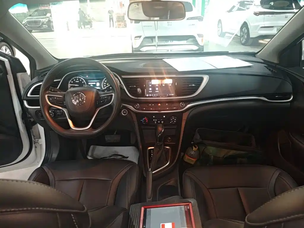 Buick Excelle — миниатюра 10