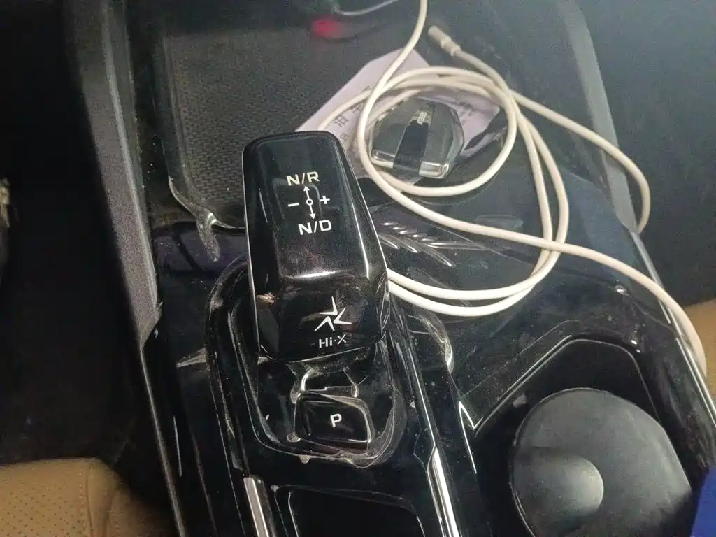 Geely L HiP — миниатюра 11