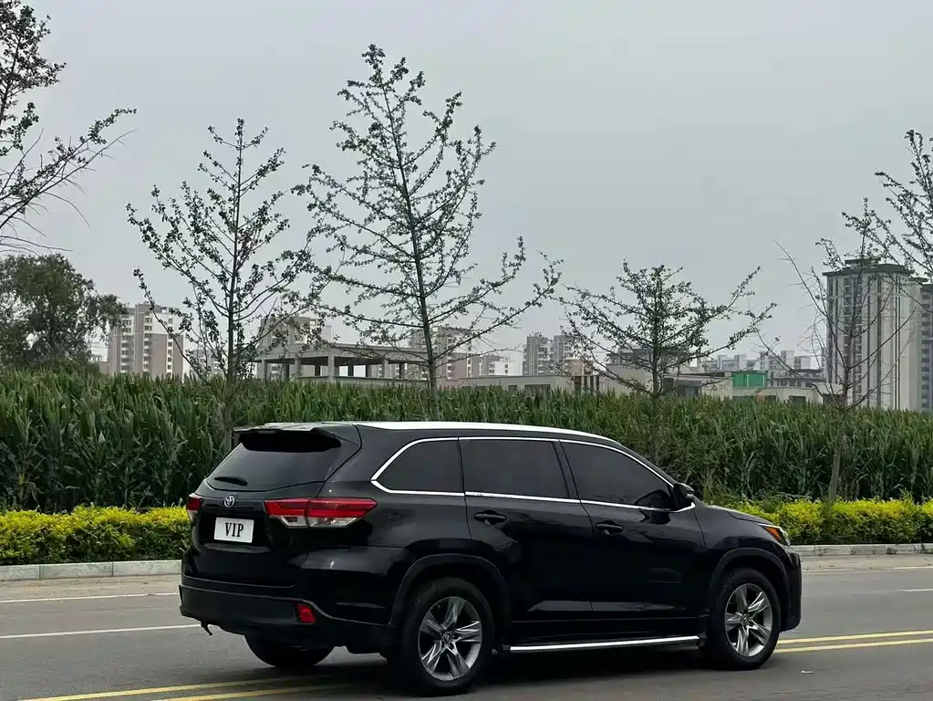 Toyota Highlander — миниатюра 7