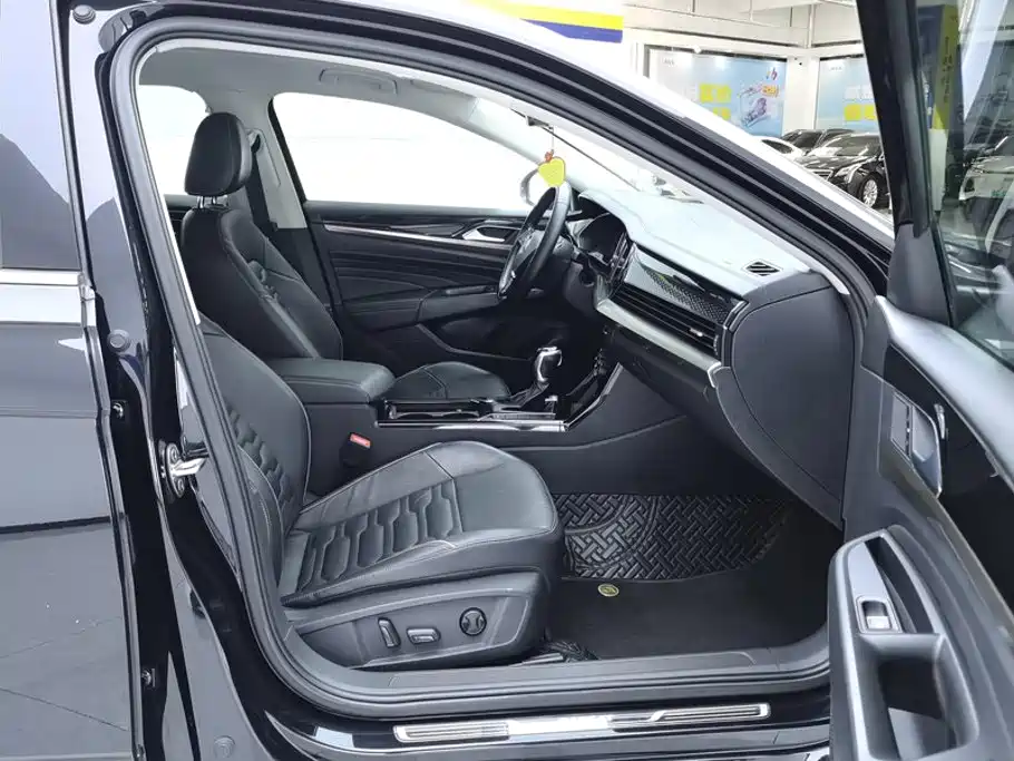 Volkswagen Passat — миниатюра 8