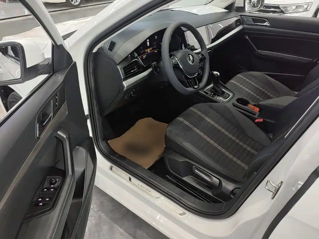 Volkswagen Lavida — миниатюра 16
