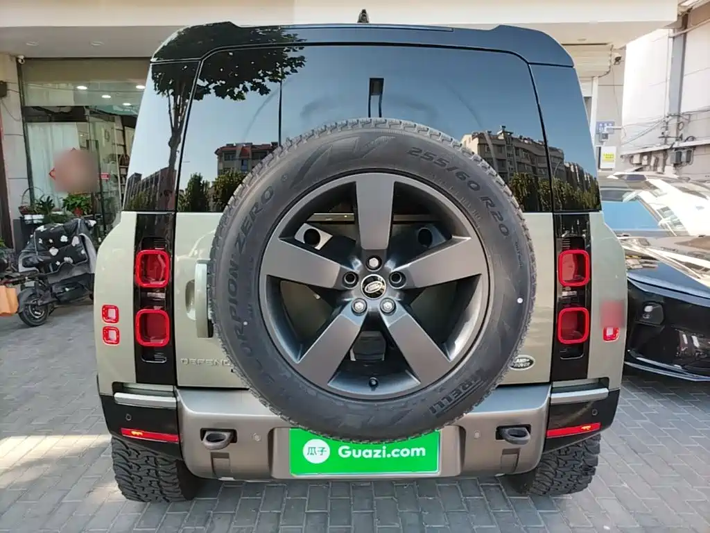 Land Rover Defender — миниатюра 6
