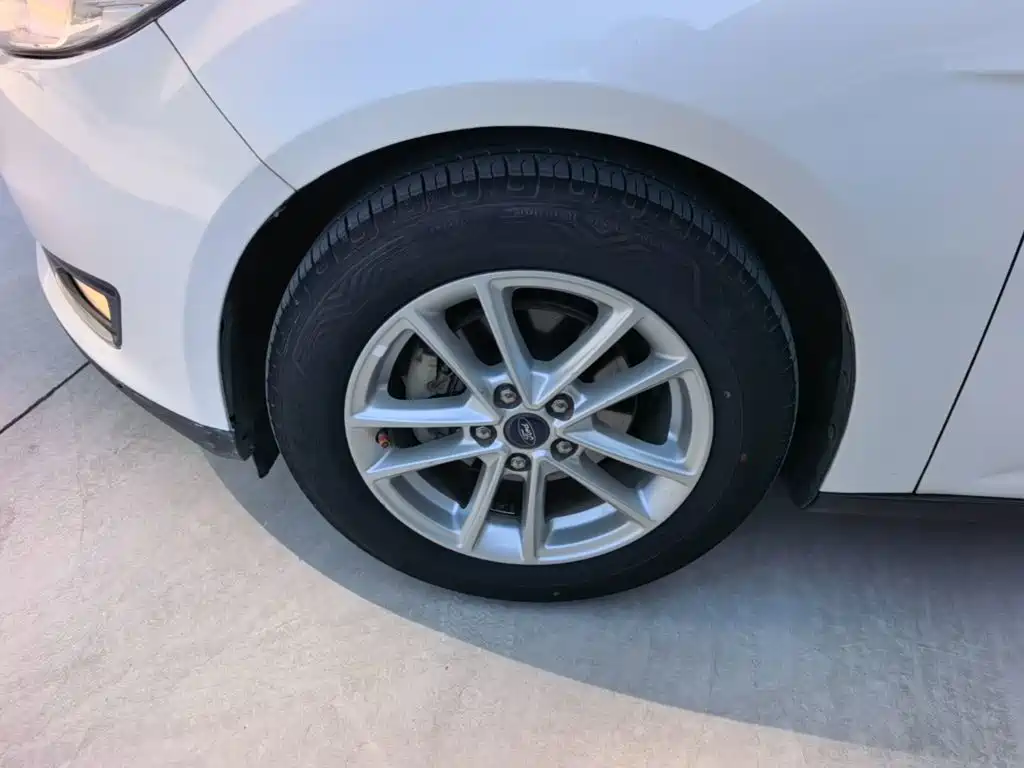 Ford Focus — миниатюра 23