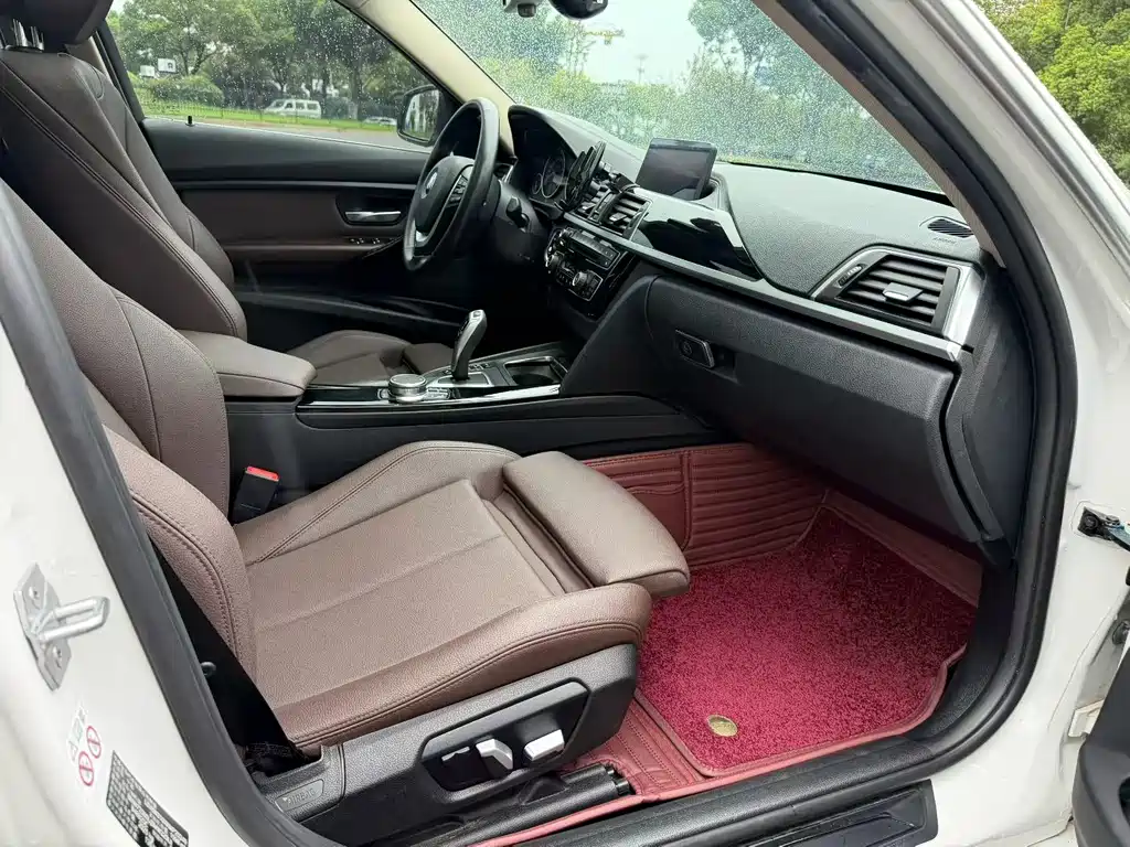 BMW 3 Series — миниатюра 8