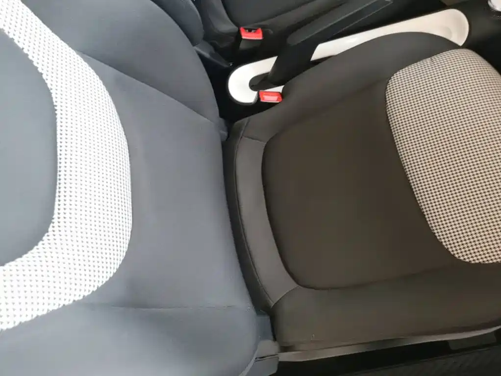 Wuling MINIEV — миниатюра 25