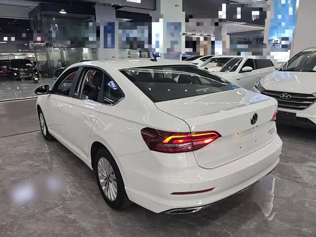 Volkswagen Lavida — миниатюра 5