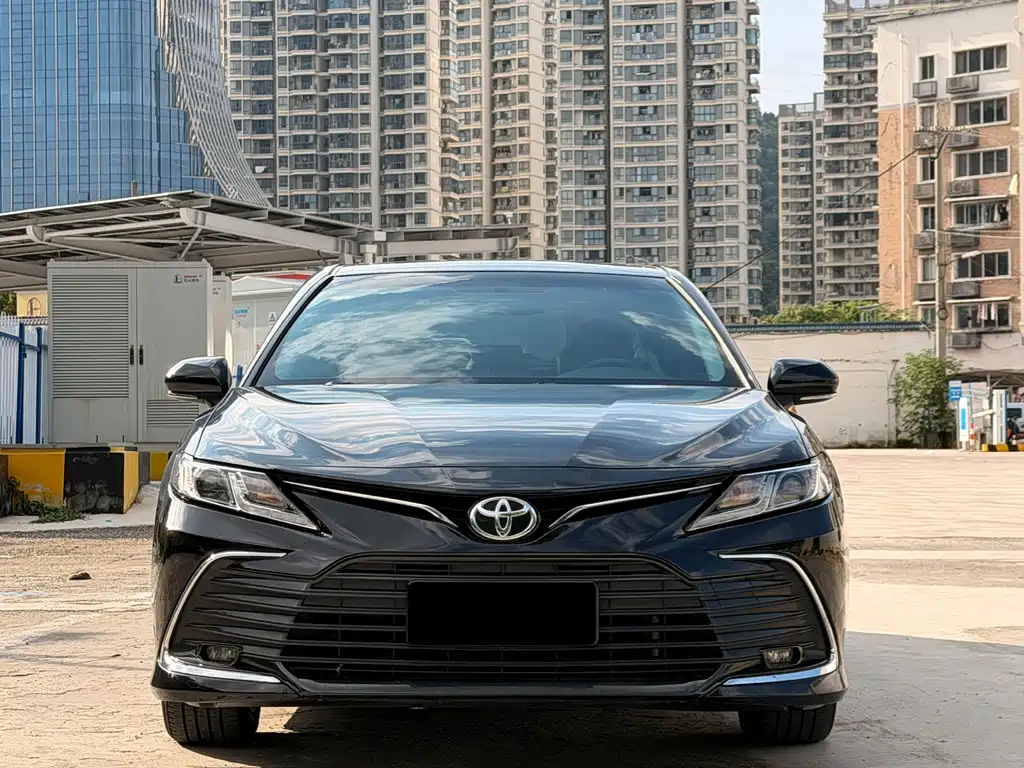 Toyota Camry — миниатюра 2