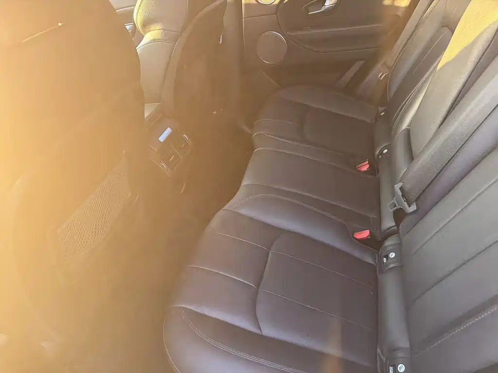 Land Rover Evoque — миниатюра 6