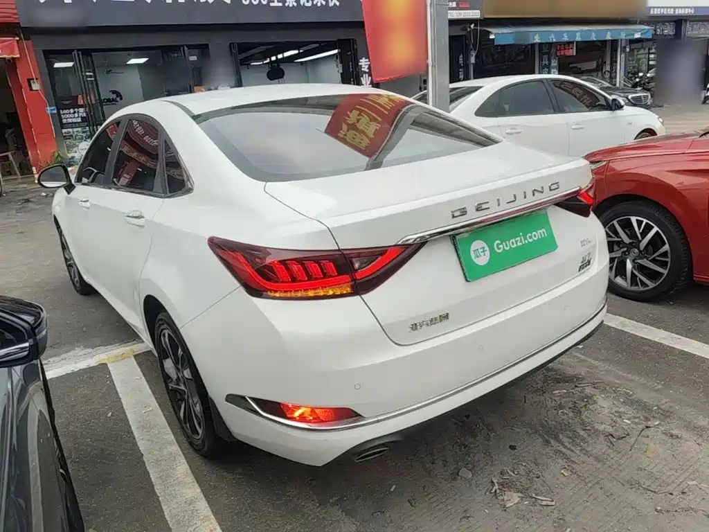 BAIC U7 — миниатюра 5