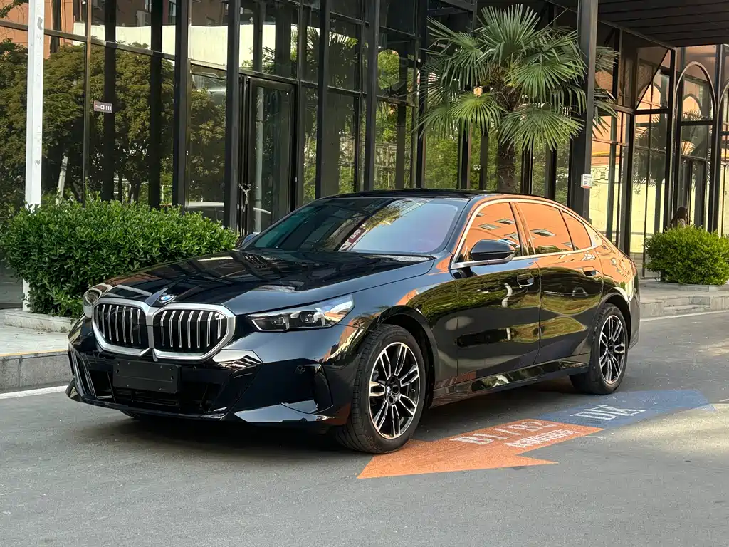 BMW 5 Series 2026
