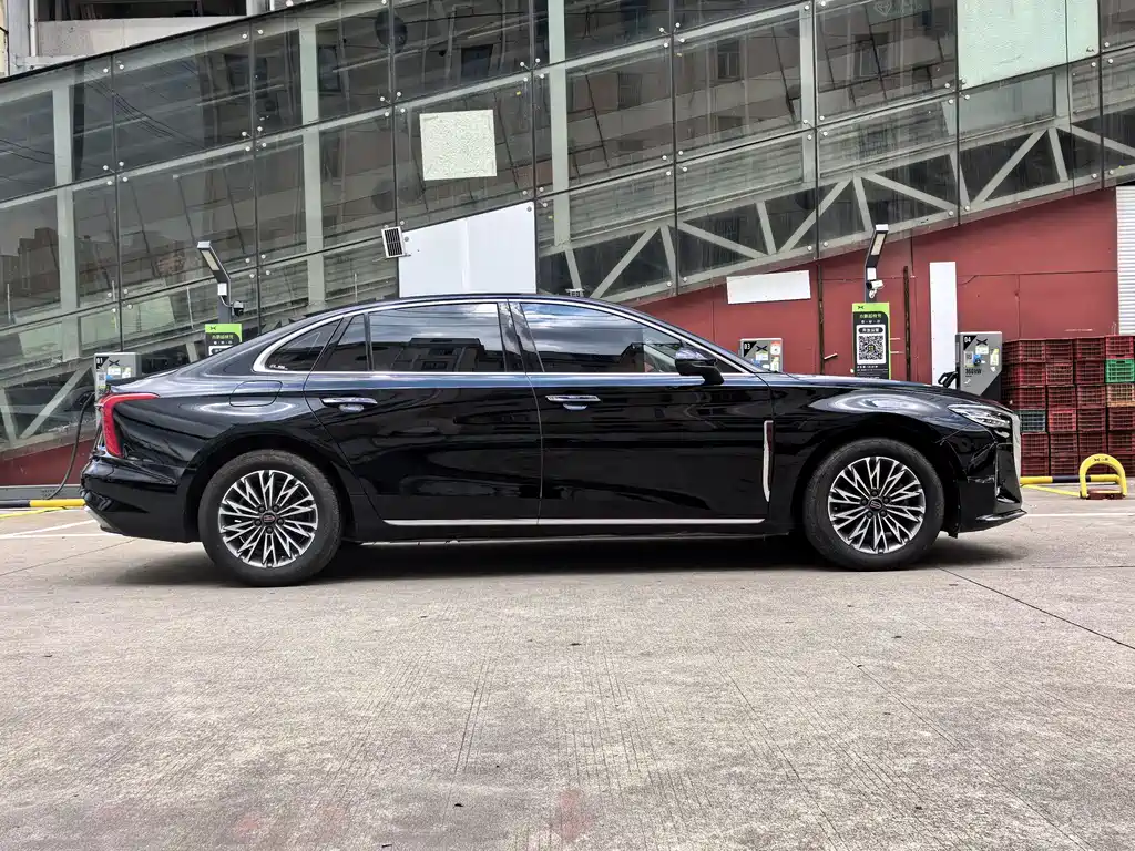 Hongqi Hongqi H5 — миниатюра 4