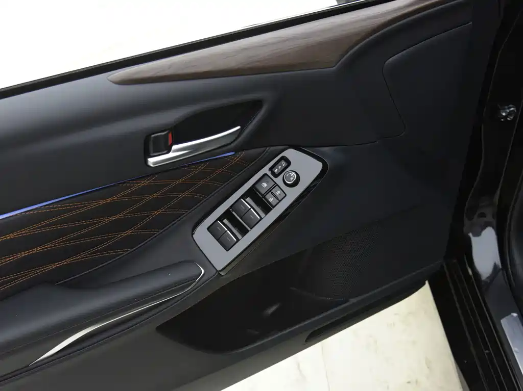 Toyota Avalon — миниатюра 11