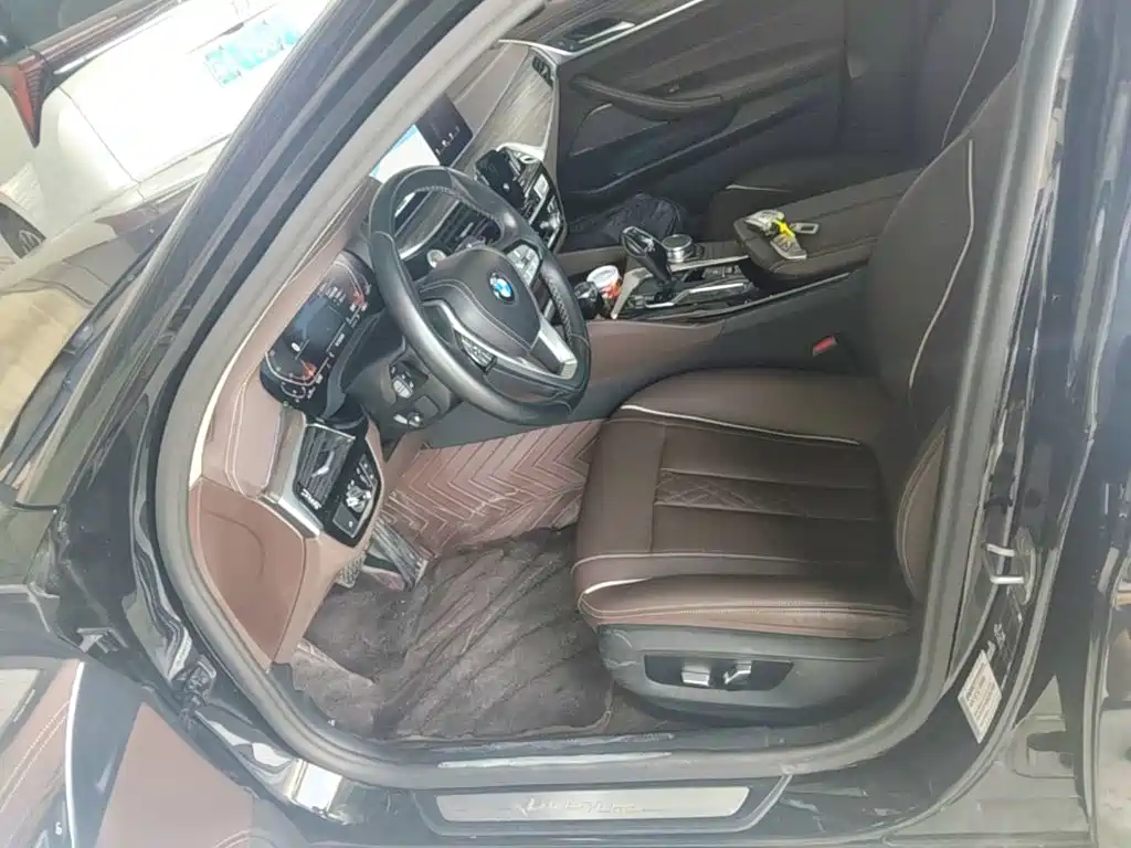 BMW 5 Series — миниатюра 15