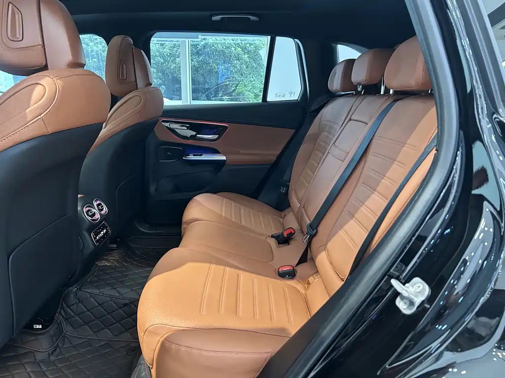 Mercedes-Benz GLC — миниатюра 13