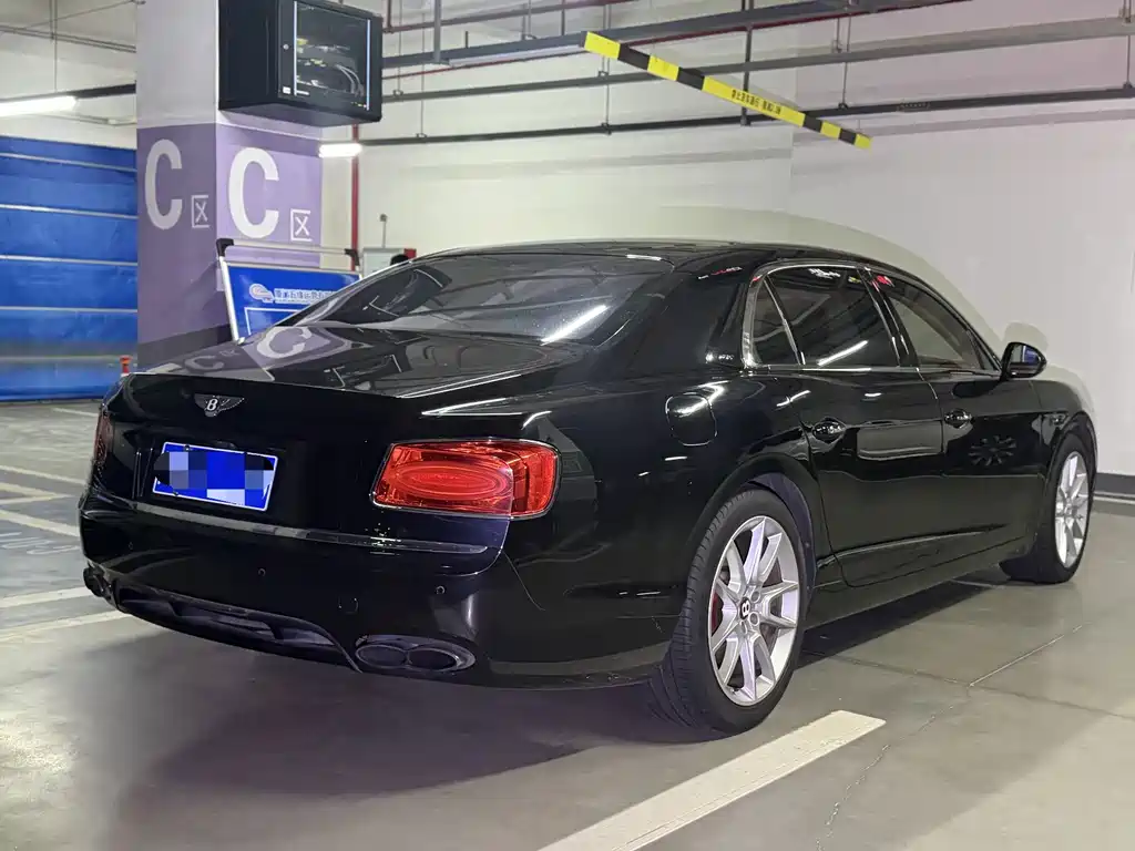 Bentley Flying Spur — миниатюра 5