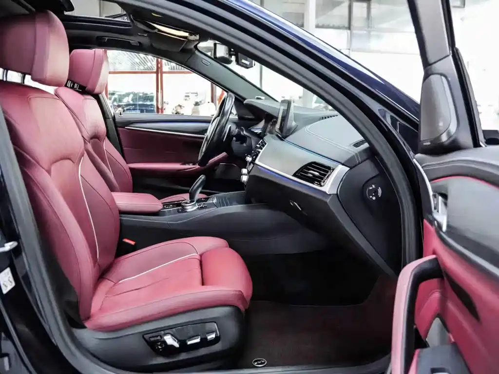 BMW 5 Series — миниатюра 6