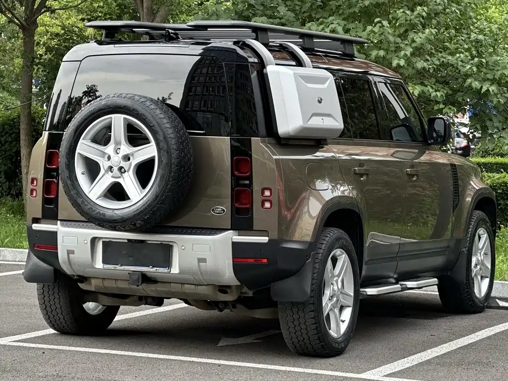 Land Rover Defender — миниатюра 9