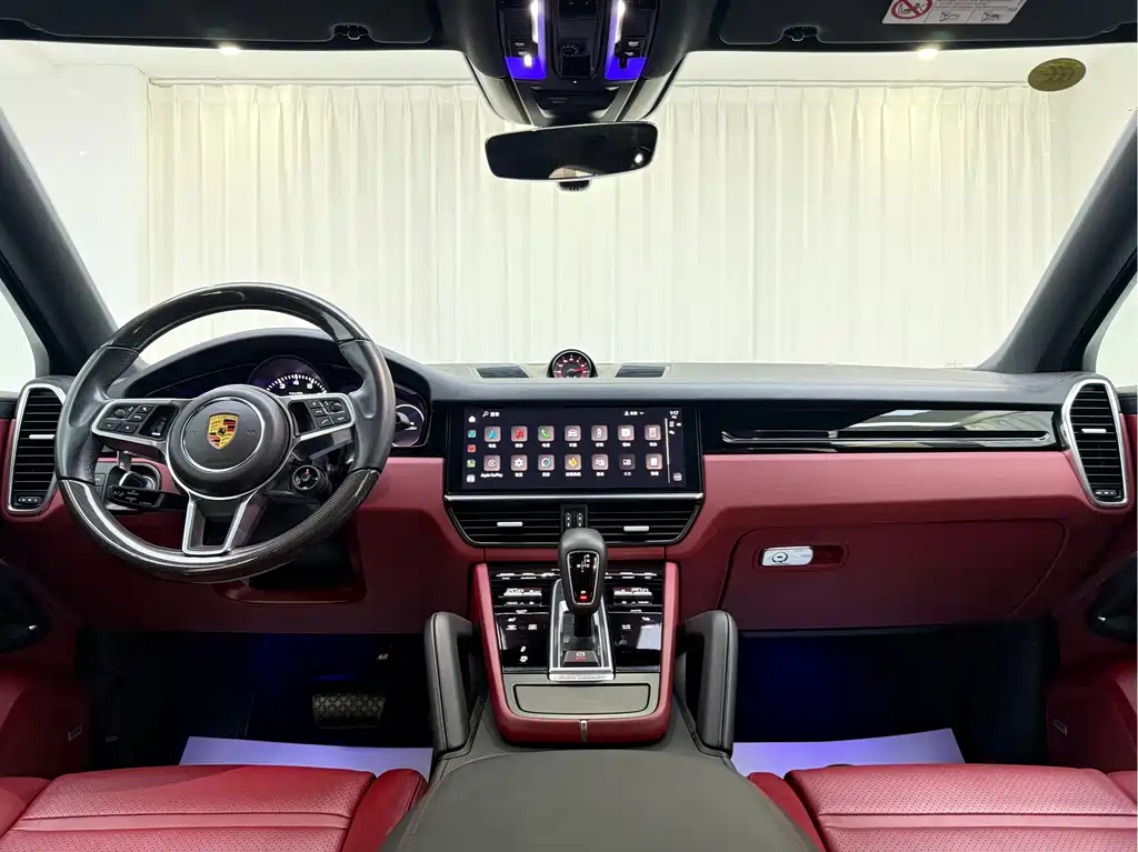 Porsche Cayenne — миниатюра 7