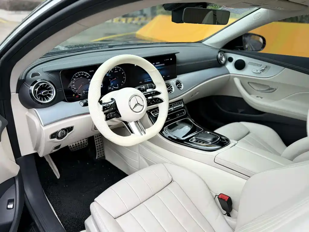 Mercedes-Benz E-Class (Import) — миниатюра 3