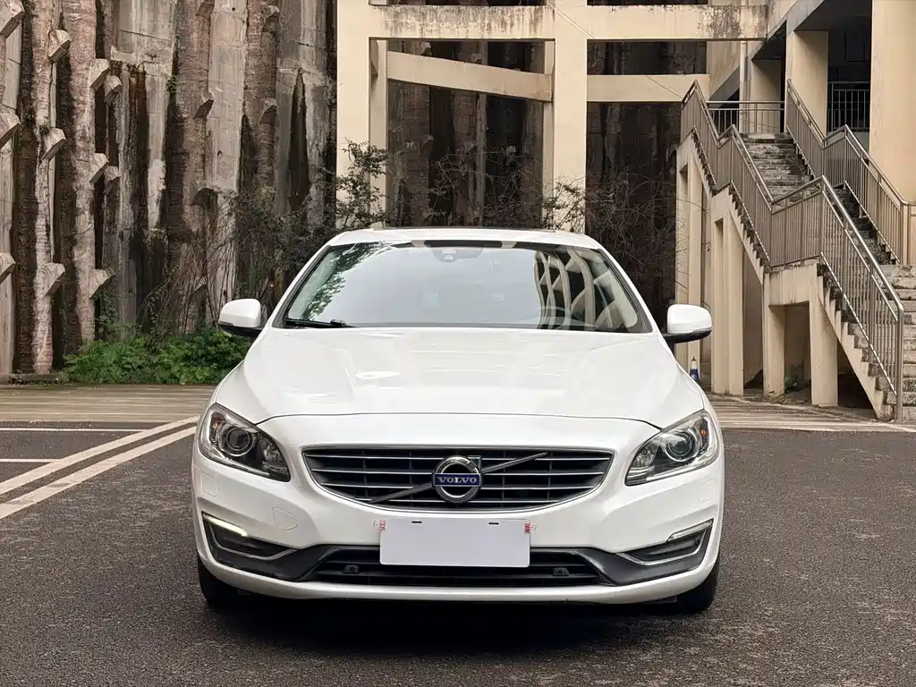Volvo S60 — миниатюра 2