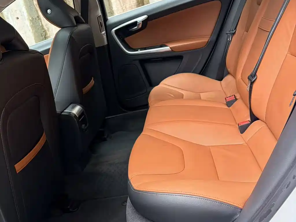 Volvo S60 — миниатюра 7