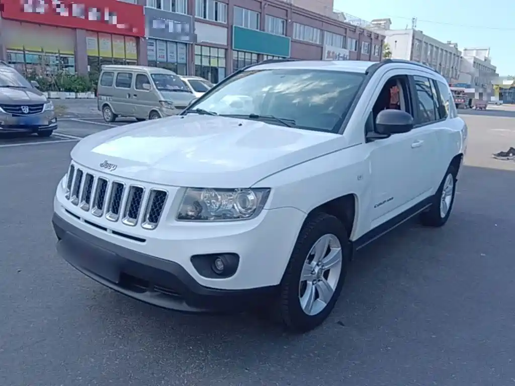 Jeep Compass (Import) — миниатюра 2