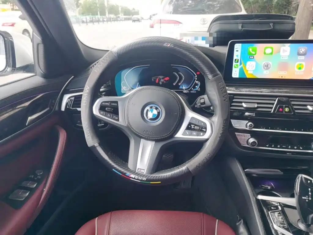 BMW 5 Series New Energy — миниатюра 6