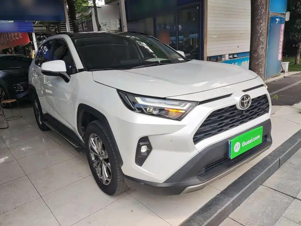 Toyota RAV4 — миниатюра 4