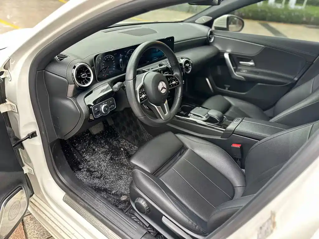 Mercedes-Benz A-Class — миниатюра 9