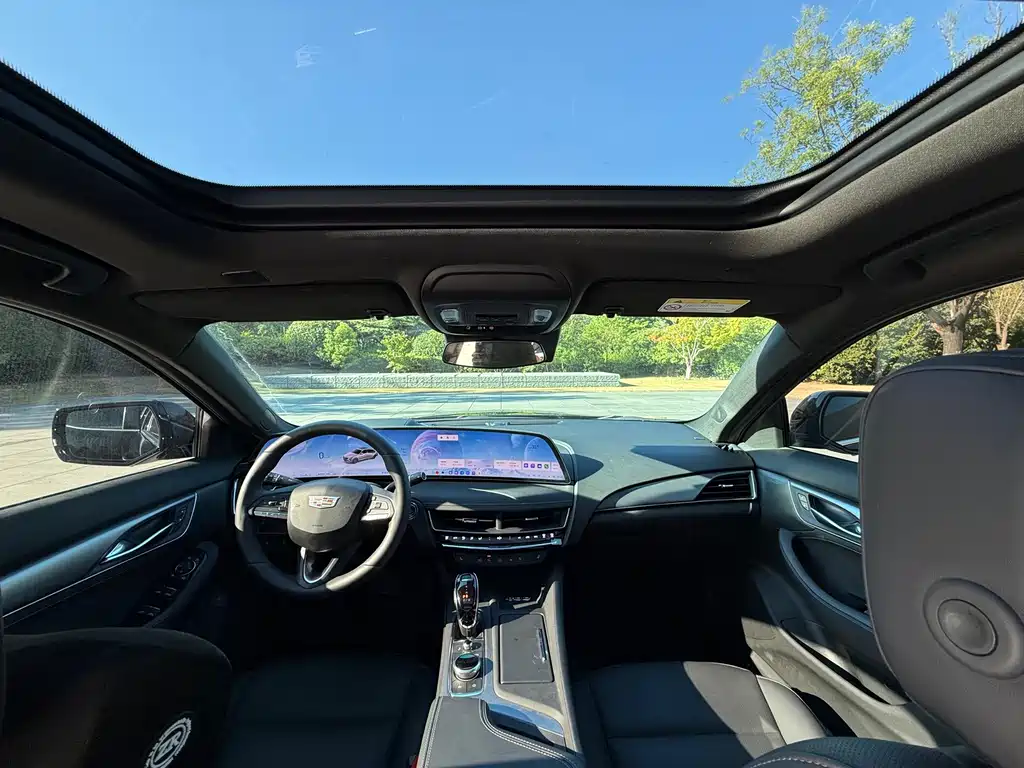 Cadillac CT5 — миниатюра 7