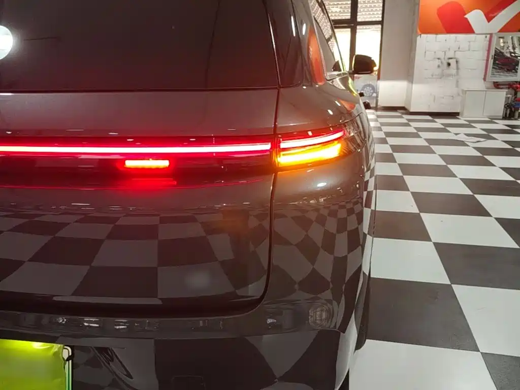 Li Auto Li L8 — миниатюра 8