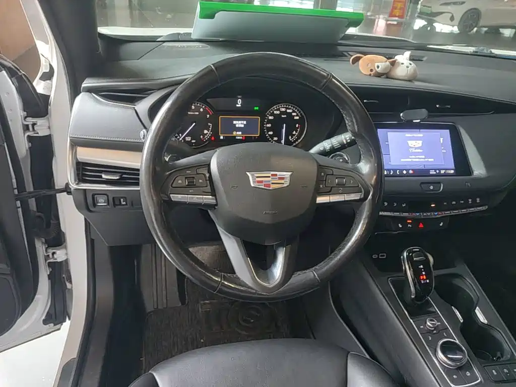 Cadillac XT4 — миниатюра 11