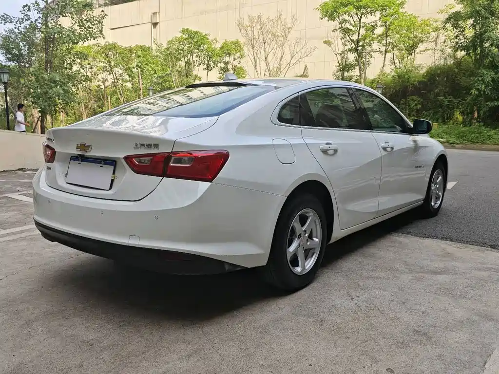 Chevrolet Malibu XL — миниатюра 8