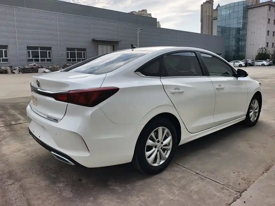 Changan Eado — миниатюра 3