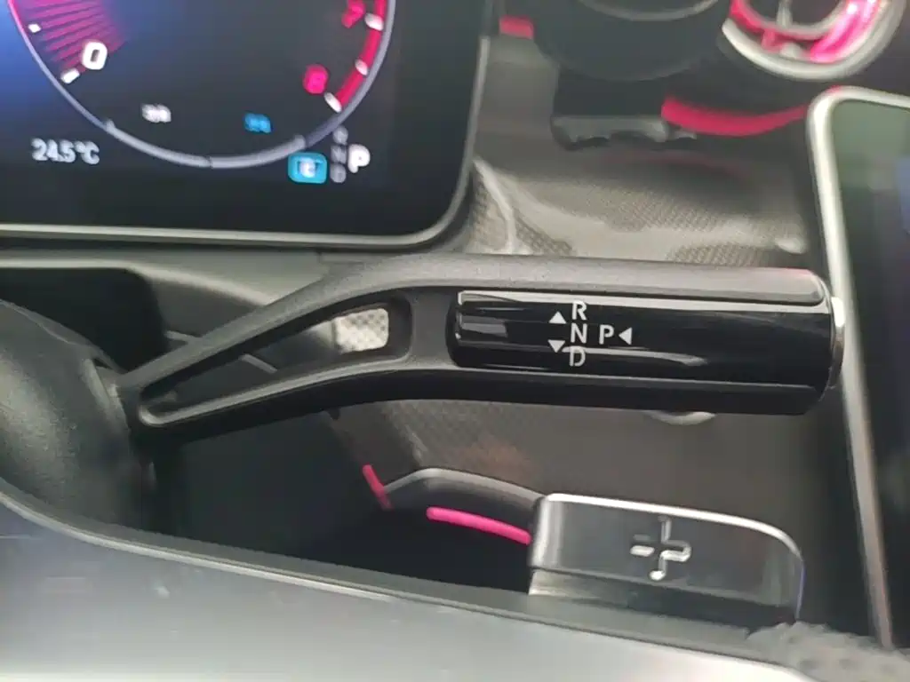 Mercedes-Benz C-Class — миниатюра 14
