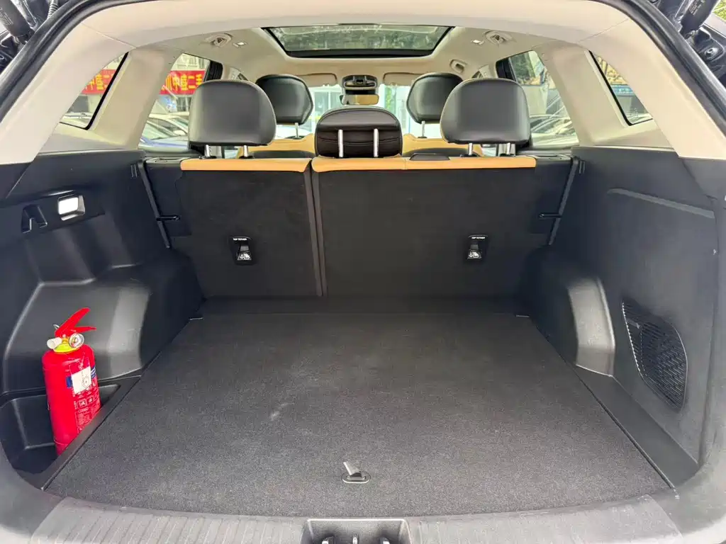 Geely Boyue L — миниатюра 8