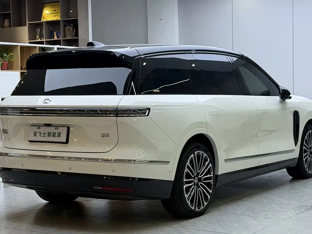 NIO ES8 — миниатюра 5