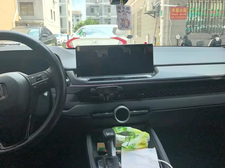 Honda Accord — миниатюра 13