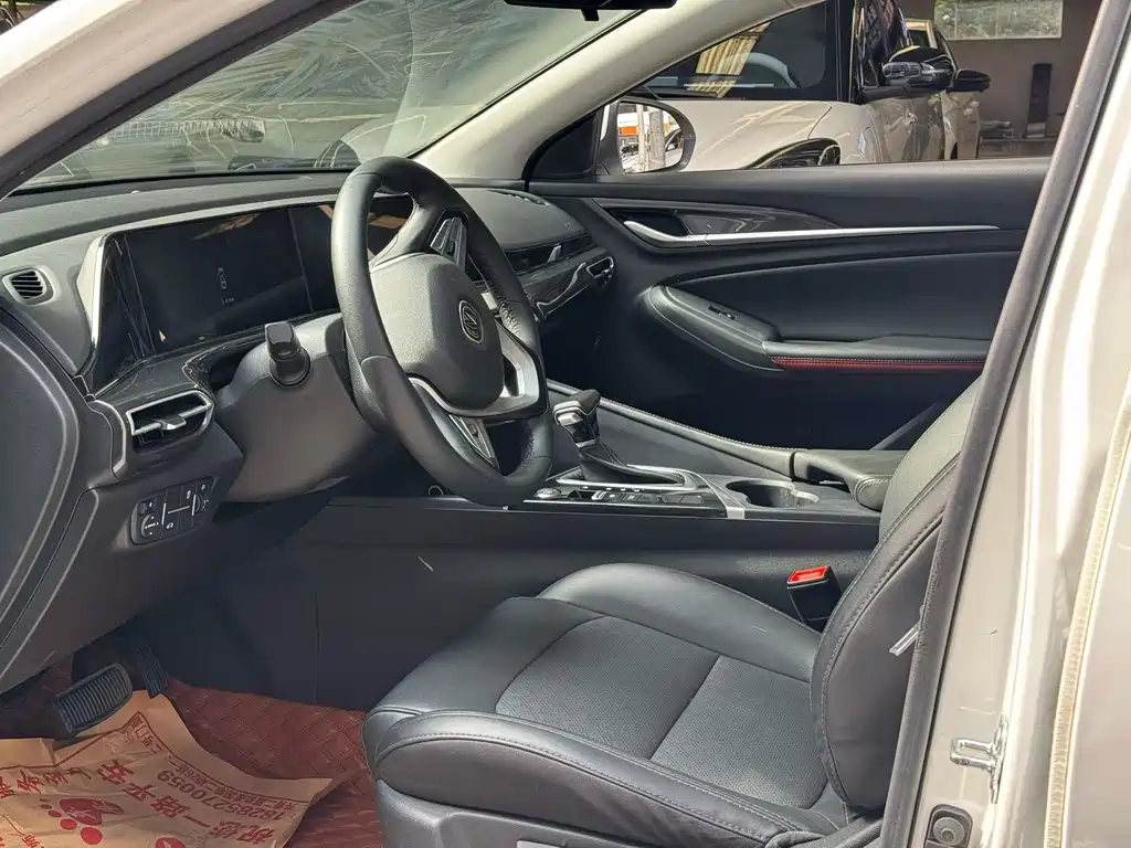 Changan Eado — миниатюра 4