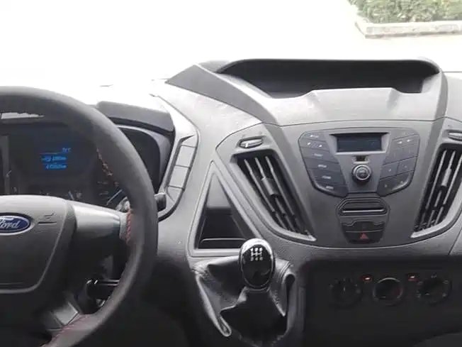 Ford Transit — миниатюра 18