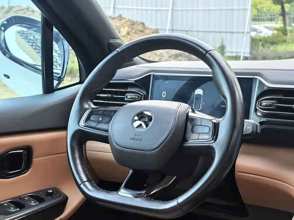 NIO ES6 — миниатюра 17
