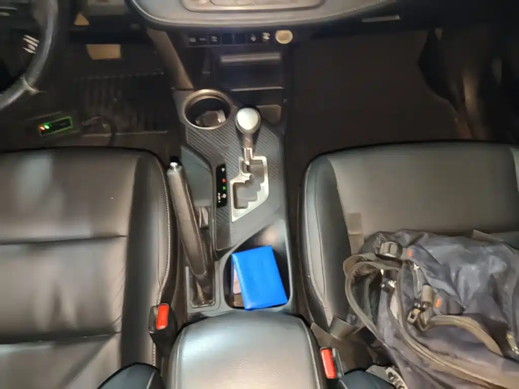 Toyota RAV4 — миниатюра 14