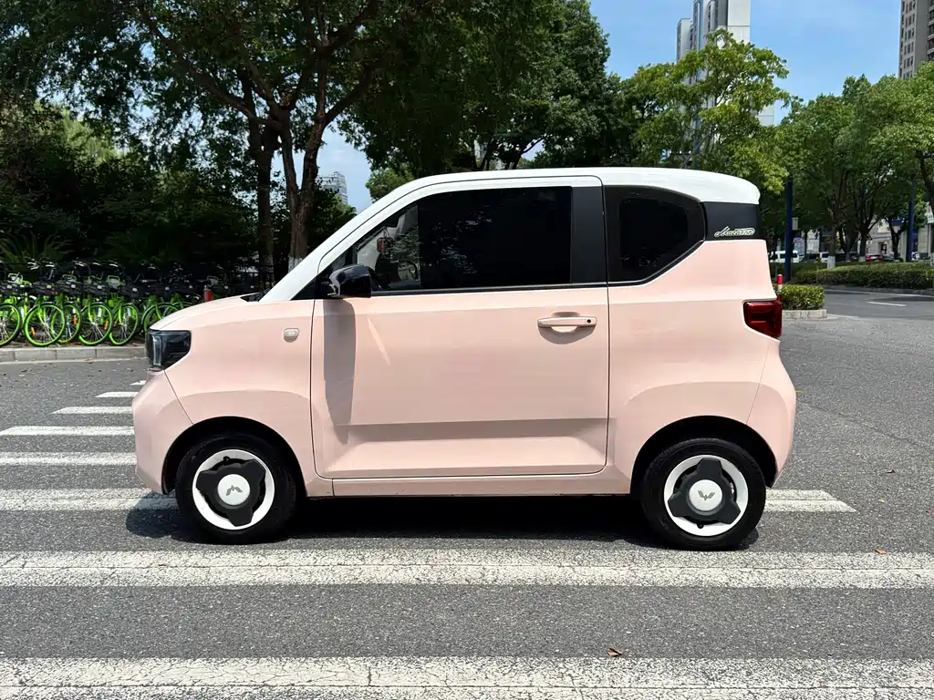 Wuling MINIEV — миниатюра 4